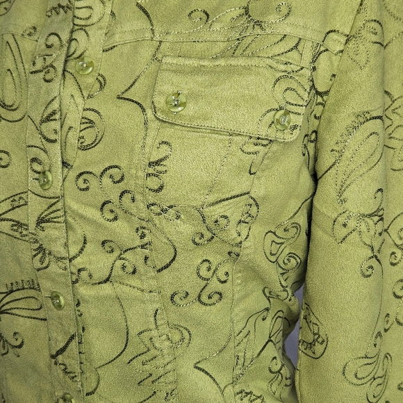 Chico's Size 1/M Shirt Shacket Button Down Floral Embroidered Green Microfiber - Picture 10 of 12
